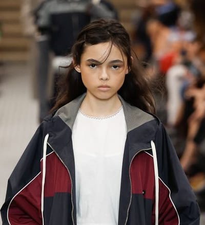 miu-miu-s-s-25-show-10.jpg