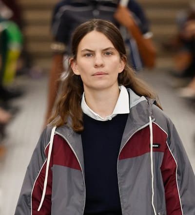 miu-miu-s-s-25-show-15.jpg