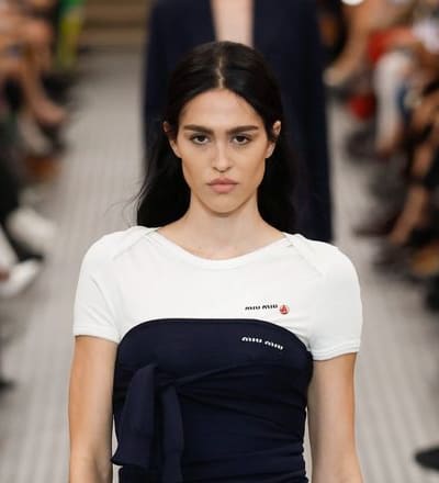 miu-miu-s-s-25-show-17.jpg