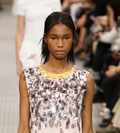 miu-miu-s-s-25-show-17.jpg