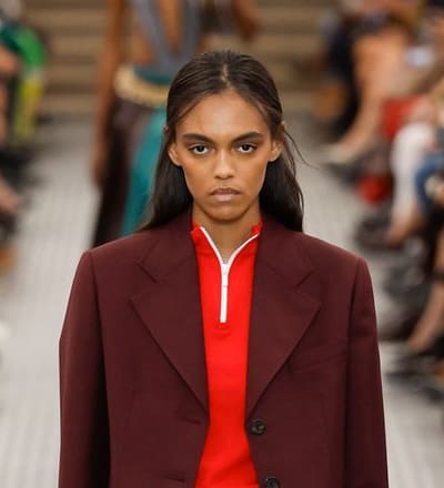 miu-miu-s-s-25-show-19.jpg