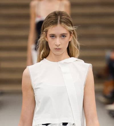 miu-miu-s-s-25-show-1.jpg