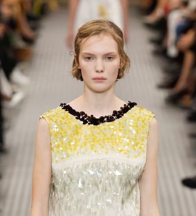 miu-miu-s-s-25-show-20.jpg
