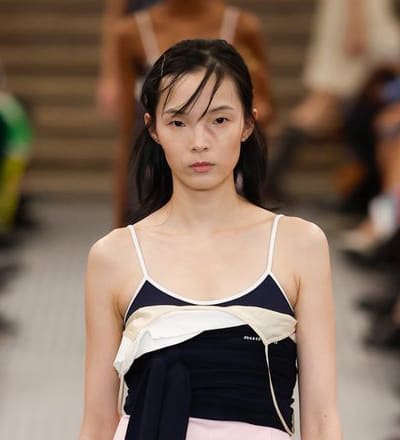miu-miu-s-s-25-show-24.jpg