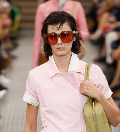 miu-miu-s-s-25-show-3.jpg