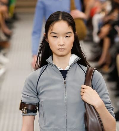 miu-miu-s-s-25-show-8.jpg