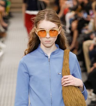 miu-miu-s-s-25-show-9.jpg