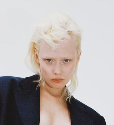 miu-miu-ss24-special-cover-shoot-10.jpg