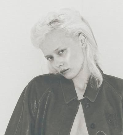 miu-miu-ss24-special-cover-shoot-13.jpg