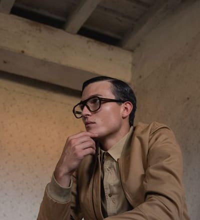 models-to-follow-luca-cobelli-12.jpg