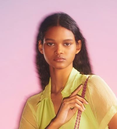 mulberry-spring-2022-lily-campaign-5.jpg