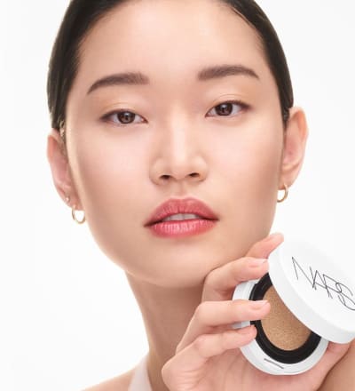 nars-new-light-reflecting-serum-cushion-foundation-1.jpg