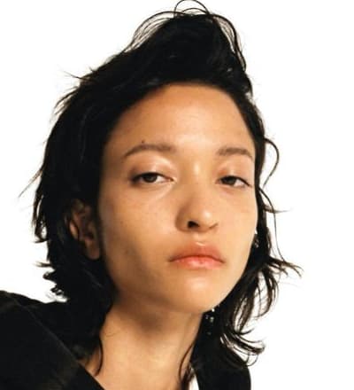 paris-fashion-week-ss22-qui-sont-les-nouveaux-visages-de-la-saison-12.jpg