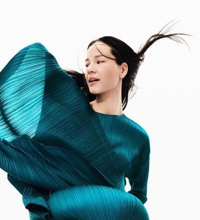 pleats-please-f-w-25-campaign-5.jpg