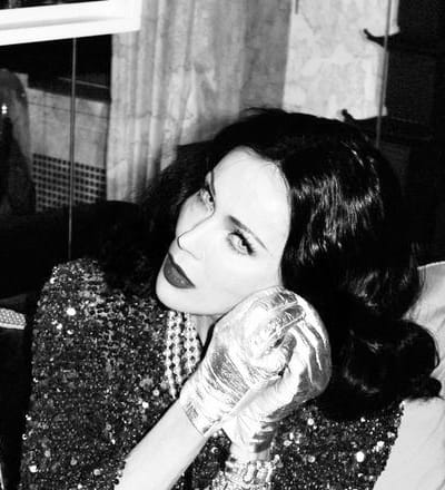 portrait-study-of-daphne-guinness-for-pleasuredome-magazine-4.jpg