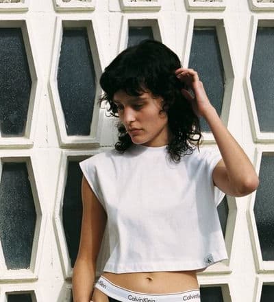 pre-fall-22-calvin-klein-seasonal-campaign-7.jpg
