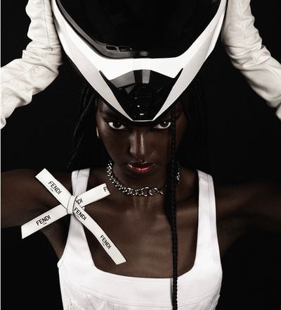 racing-queens-by-carla-coste-1.jpg
