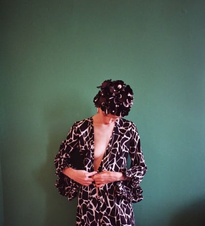 rose-with-the-broken-neck-4.jpg