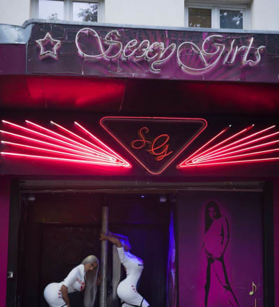 rue-de-mowalola-2.jpg