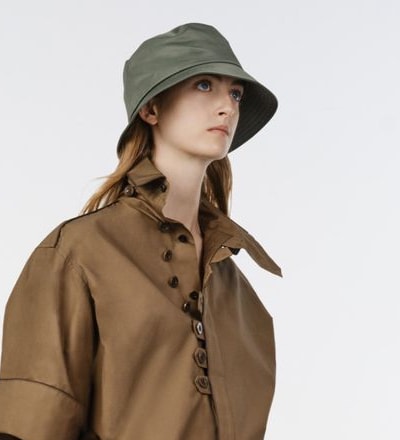 sacai-resort-27-lookbook-13.jpg