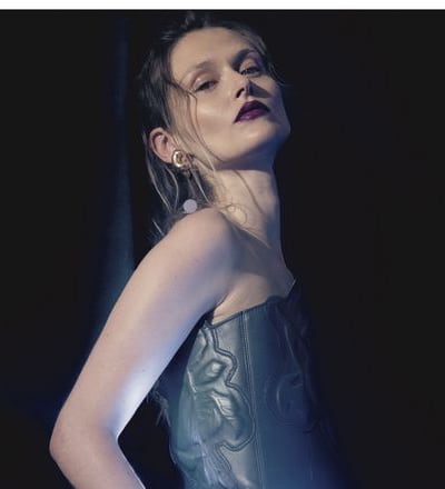 she-comes-in-color-6.jpg