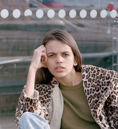 shes-holding-a-really-big-exclusive-but-i-cant-tell-you-what-it-is-10.jpg