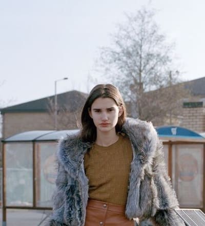 shes-holding-a-really-big-exclusive-but-i-cant-tell-you-what-it-is-2.jpg