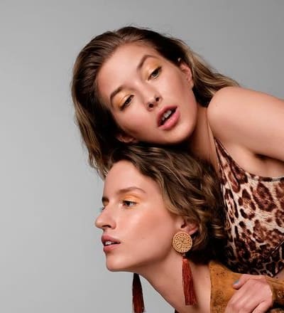 sisters-are-doin-it-for-themselves-11.jpg