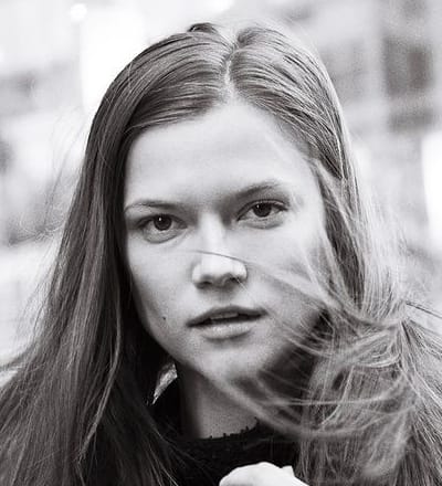 the-ground-the-story-of-models-1.jpg