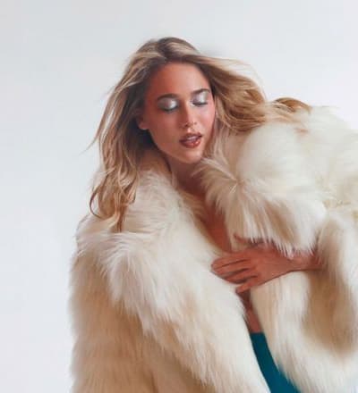 the-kellery-aesthetic-is-redefining-holiday-jewelry-this-season-5.jpg