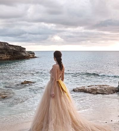 the-new-beach-bride-breaks-all-the-rules-14.jpg