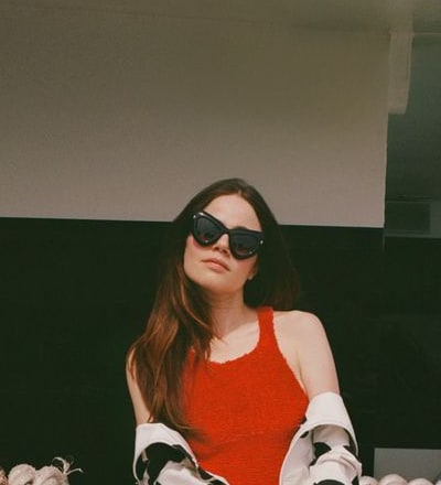 the-summer-of-molly-gordon-has-arrived-10.jpg