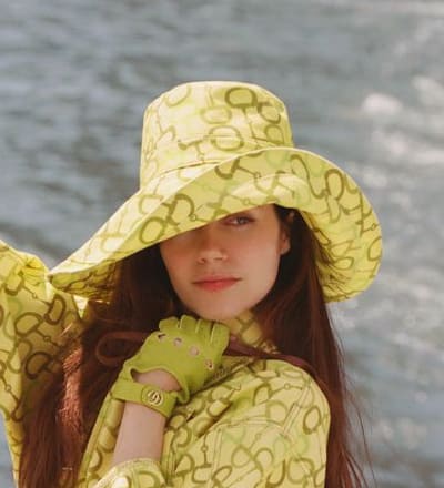 the-summer-of-molly-gordon-has-arrived-13.jpg