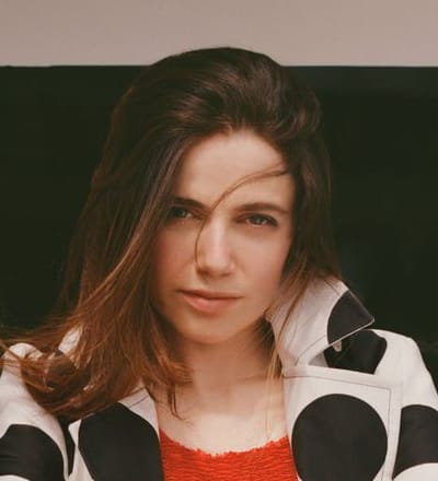 the-summer-of-molly-gordon-has-arrived-1.jpg
