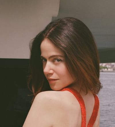 the-summer-of-molly-gordon-has-arrived-7.jpg