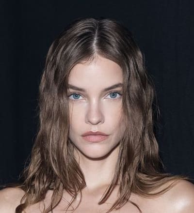 up-close-backstage-at-vetements-ss25-11.jpg