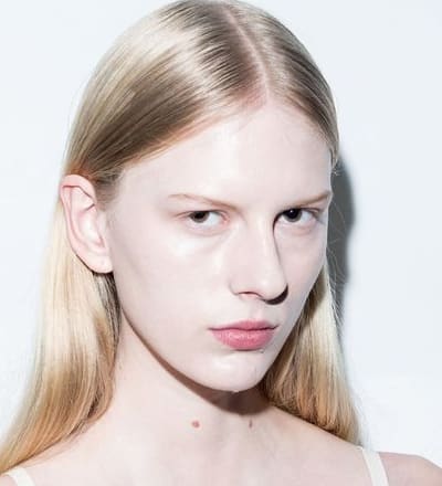 up-close-backstage-at-vetements-ss25-12.jpg
