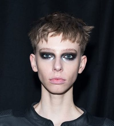 up-close-backstage-at-vetements-ss25-21.jpg