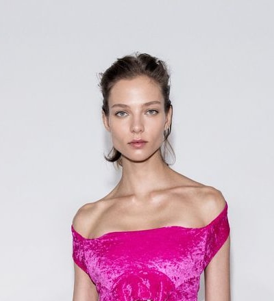 up-close-backstage-at-vetements-ss25-3.jpg