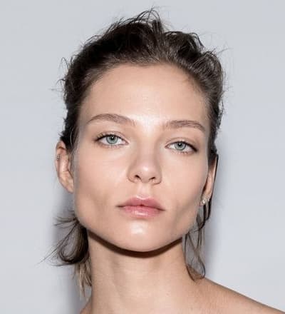 up-close-backstage-at-vetements-ss25-4.jpg