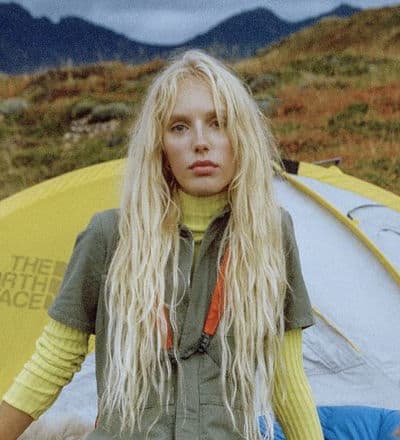 urban-outfitters-x-ugg-f-w-2019-campaign-10.jpg