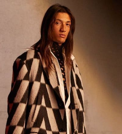 valentino-garavani-fall-2021-valentinoactcollection-13.jpg