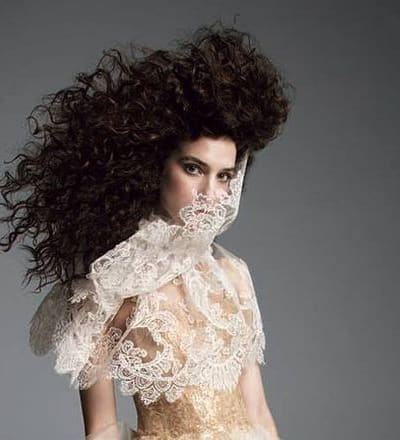 vera-wang-fall-2019-bridal-collection-campaign-1.jpg