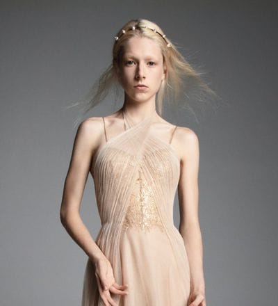 vera-wang-fall-2019-bridal-collection-campaign-4.jpg