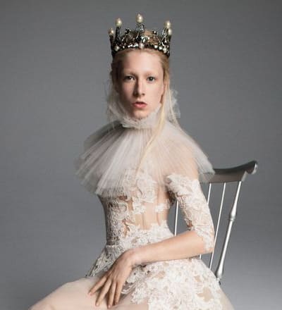 vera-wang-fall-2019-bridal-collection-campaign-6.jpg