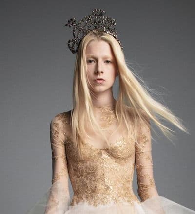 vera-wang-fall-2019-bridal-collection-campaign-9.jpg