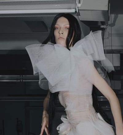 vera-wang-haute-wedding-2023-collection-31.jpg