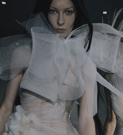 vera-wang-haute-wedding-2023-collection-40.jpg