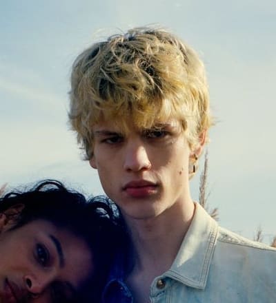 versace-jeans-couture-campaign-s-s-22-9.jpg