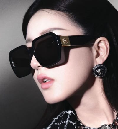 versace-s-s-2024-with-rosy-zhao-10.jpg